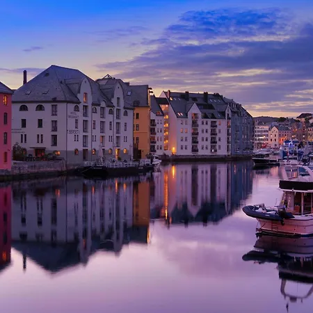 アパート Unik I Sentrum オーレスン